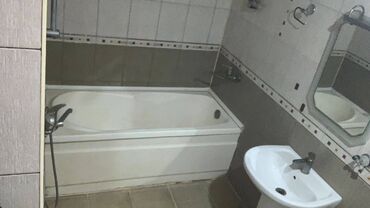 Uzunmüddətli kirayə mənzillər: Mənzil kirayə verilir. 3 otaq, 9.6 m, İnşaatçılar metrosuna 10 dəq — 2