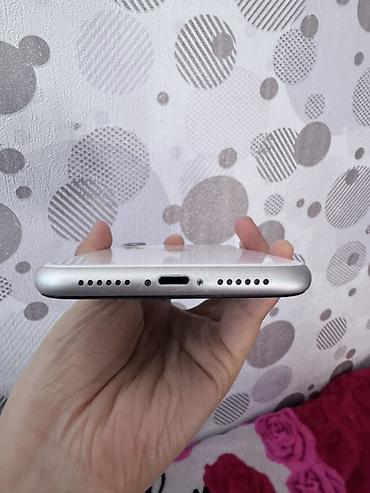 айфно 11: IPhone 11, белый цвет - Экран 6.1" Liquid Retina HD (IPS), True Tone — 2