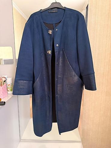 Paltolar: Qadınlar üçün şiq palto/plaş - Rəng: tünd göy (navy) - Model: düz — 1
