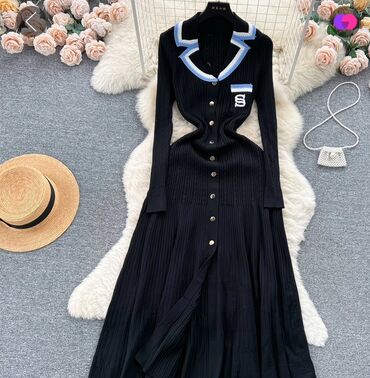 трикотажное платье для беременных: Платье-трикотаж миди с длинным рукавом и планкой на пуговицах по всей