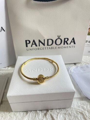 Charm bracelet, Pandora