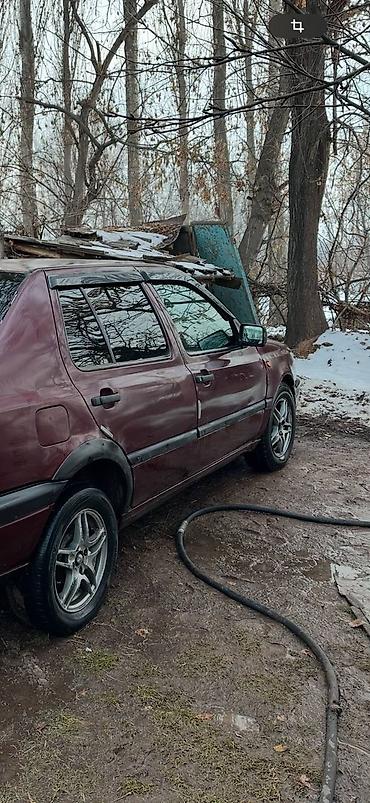 a8 d2: Volkswagen Vento: 1993 г., Газ — 3