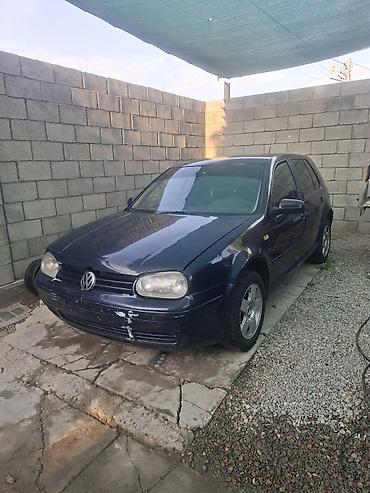 6 дыр: Volkswagen Golf: 1999 г., 1.6 л, Кол менен иштөөчү, Бензин, Хетчбек — 1
