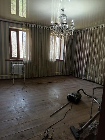 Продажа коттеджей и домов: Продаю дом в очень хорошем районе два санузел зал прихожая большая — 35