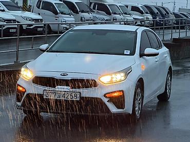 Продажа авто: Kia K3: 2021 г., Бензин, Седан — 2