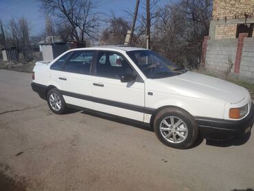 автомобил город ош: Volkswagen Passat: 1991 г., 1.8 л, Механика, Бензин, Седан