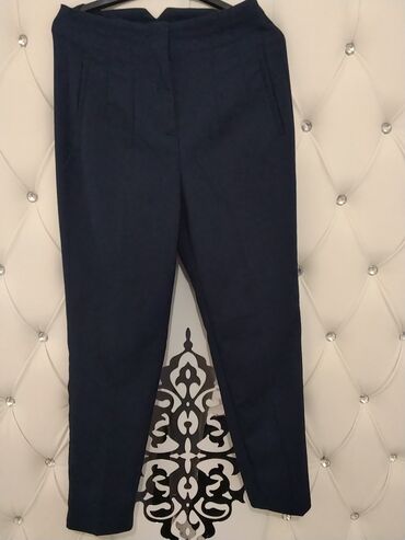 Pantalone: S (EU 36)