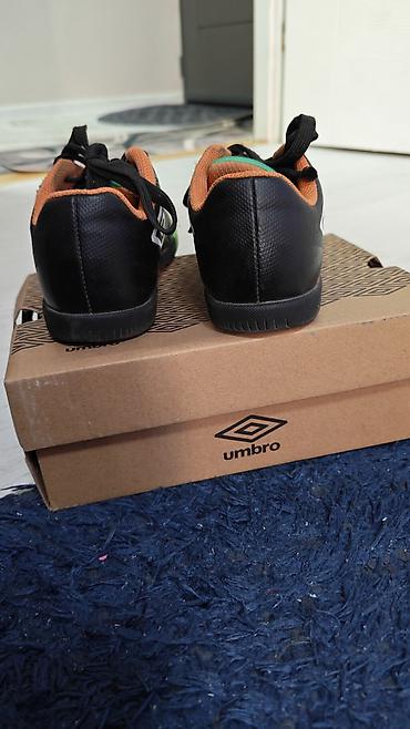 chicco flasice: Umbro dečije patike za fudbal u zatvorenom (futsal) – model FOOTBALL — 6