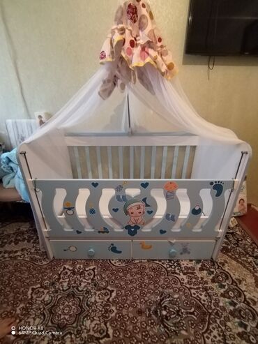 купить кровать трансформер: Для девочки и мальчика, Б/у, Четырехугольная, Колыбель, Без бортиков, Без матраса, Без механизма качания