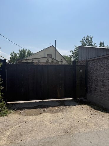 дом на продажу бишкек: Дом, 150 м², 6 комнат, Собственник, Старый ремонт