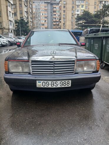 mercedes axor: Mercedes-Benz 190: 2 l | 1992 il Sedan