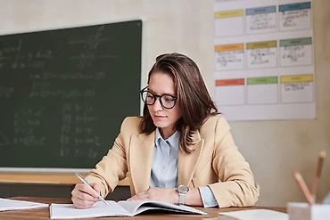русский преподаватель: Требуется учителя на полную ставку в Профессиональный лицей 94 — 1