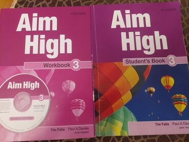 Digər məktəb dərslikləri: “Aim High” dərs vəsaitləri ingilis dili öyrənənlər üçün nəzərdə