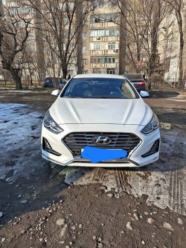 Легковой транспорт: Сдаю в аренду: Легковое авто, Под такси