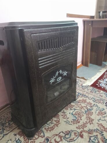 Peçlər və kaminlər: Iran peci hec istifade edilmeyib alindigi kimi qalib evde 1 aydi