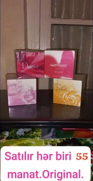 Ətriyyat: Oriflame brendinin "Dancing Lady Hypnotic Night" ətri. Bu ətir 50 ml — 45