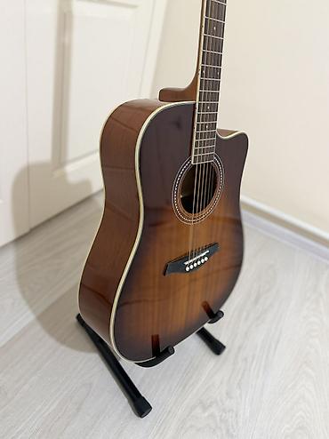 Гитары: Срочно продается акустическая гитара 41 размер в идеальном новом at lalafo.kg — 7 Гитары: Срочно продается акустическая гитара 41 размер в идеальном новом — 7