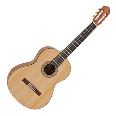 темир комуз: Yamaha C40 классическая гитара, отдаю вместе с качественным и теплым