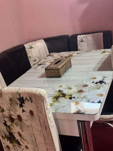 Mətbəxt üçün divan, stol ( açılan) və 2 ədəd stul,Mətbəxt mebeli qaz