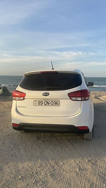 picanto kia: Kia Carens, ağ rəng, 5 qapılı kompakt MPV. Xarici: - LED gündüz — 3