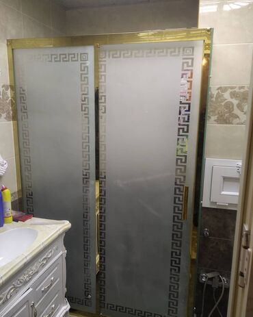 Duş kabinaları, arakəsmələr: Yeni Arakəsmə, Pulsuz çatdırılma — 17