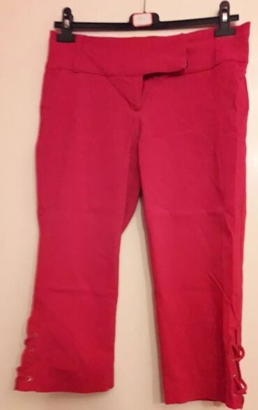zenski kompleti prsluk i pantalone: Bermude nove ima dosta
elastina velicina I rasprodaja
zato su te cene