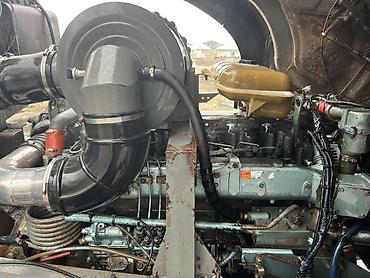 Другой строительный транспорт: Самосвал HOWO (CNHTC), красный, колесная формула 6x4. Основные — 7