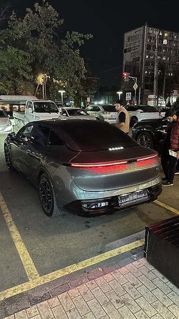 Geely: Zeekr 007: 0.1 - engine capacity л | 2024 г. Фастбек — 2