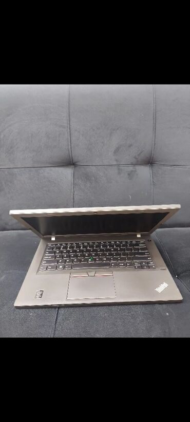 stalak za laptop: Lenovo Thinkpad L450 3 saat zatarka saxlayir problemi yoxdur