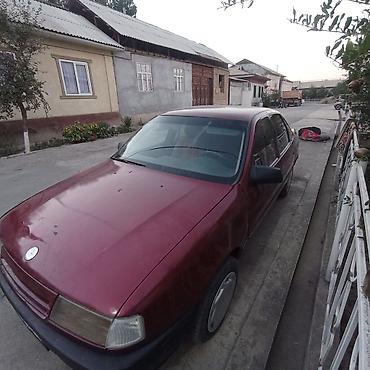 210 3 2: Opel Vectra: 1993 г., 1.8 л — 3