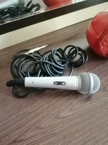 mikrafon satisi: Микрофон для караоке