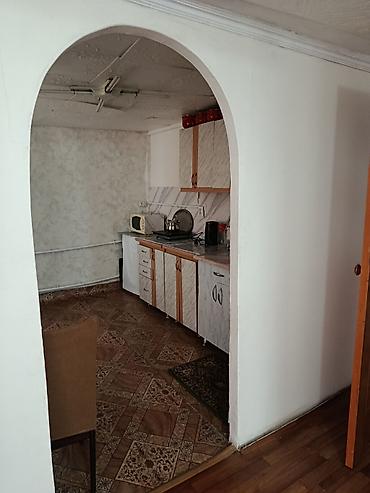 king house: Продаётся жилой дом.Улица центральная трасса где ездиют маршрутки и — 3