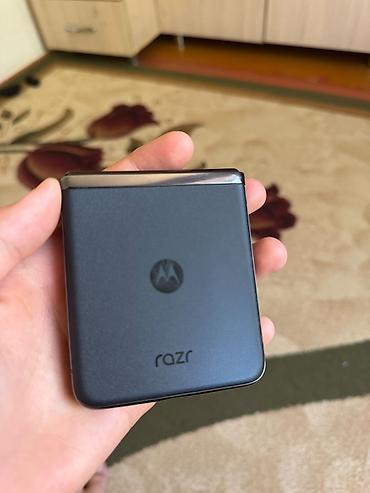 mac mini 4: Motorola Razr 40 Ultra, Б/у, 256 ГБ, цвет - Черный, 1 SIM — 4