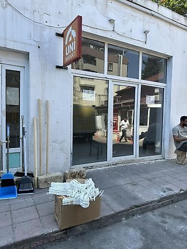 memar ecemi: Cəfər Xəndan və Əcəmi Naxçıvani küçələrinin kəsişməsində, keçmiş — 3