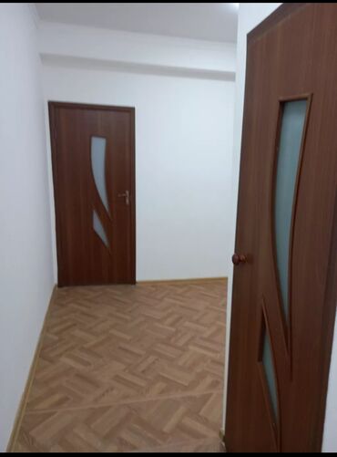 сдаю дом баят: 1 комната, 33 м², Индивидуалка, 3 этаж, Косметический ремонт