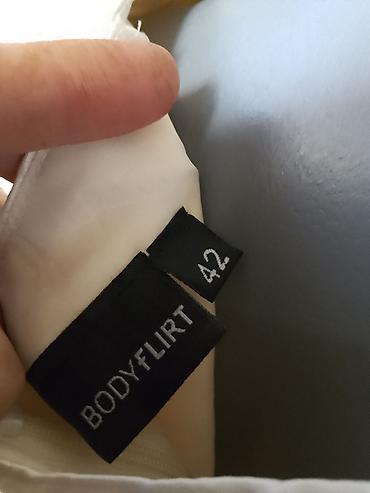 Haljine: Elegantna koktel haljina BODYFLIRT - Boja: šampanj/ivory sa — 4