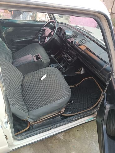 VAZ (LADA): VAZ (LADA) 2106: 0.6 l | 1987 il 13888 km Sedan — 3