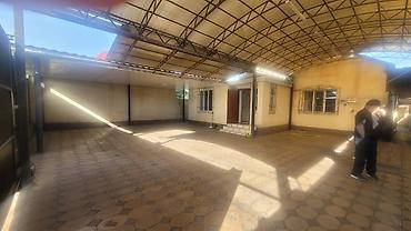 Продажа коттеджей и домов: 🏡 Продаётся просторный дом в районе Восток-5 📐 Площадь дома: 150 м² 🌿 — 9