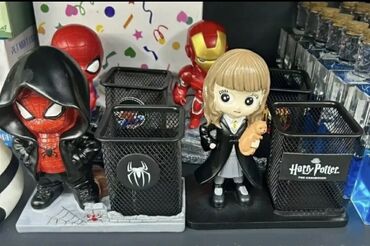 coca cola set serpi: Qələm qabları satılır.Çeşidlər çoxdur. Spiderman,MickeyMouse,Hardman