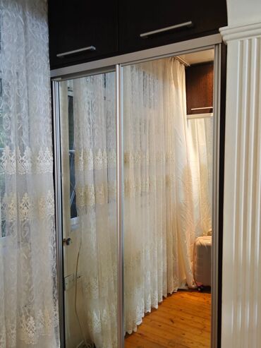 Dolablar: İşlənmiş, Kupe, 2 qapılı Düz dolab, Dolab-asılqan