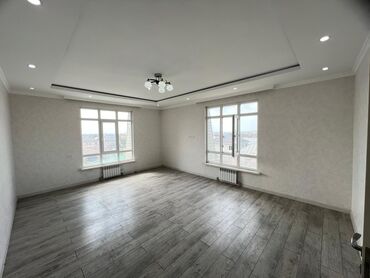 купить квартиру в рассрочку от хозяина: 3 бөлмө, 175 кв. м, Элитка, 4 кабат, Эски ремонт