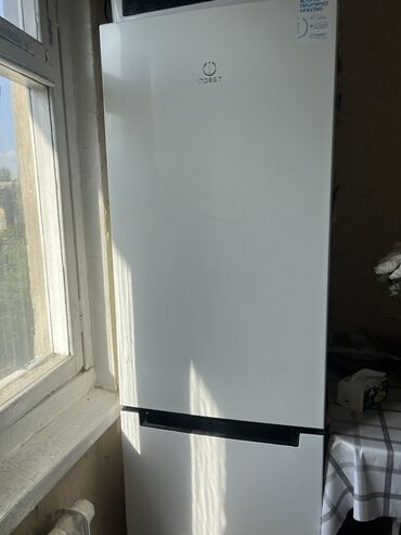 сколько стоит мотор холодильника: Срочно продаю холодильник Indesit, работает отлично, пару полок