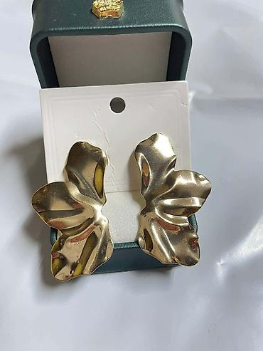 Minđuše: Cena 900/par na lalafo.rs — 4 Minđuše: Cena 900/par — 4