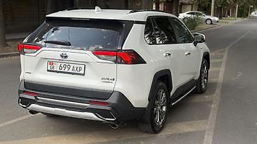 гибрид тойота: Toyota RAV4: 2022 г., 2.5 л, Автомат, Гибрид, Кроссовер — 5