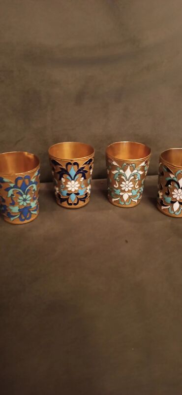 Vazalar: Vaza dəsti, Farfor — 31