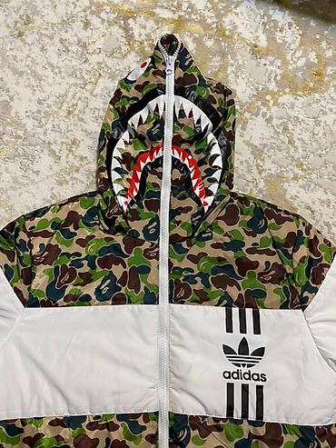 разгрузочный жилет: Куртка с капюшоном Adidas, стеганая, на молнии. - Принт: камуфляж — 2