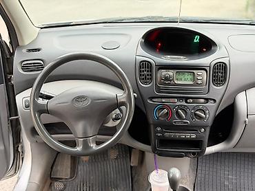 Toyota: Toyota Yaris Verso: 2001 г., 1.3 л, Бензин, Минивэн — 9