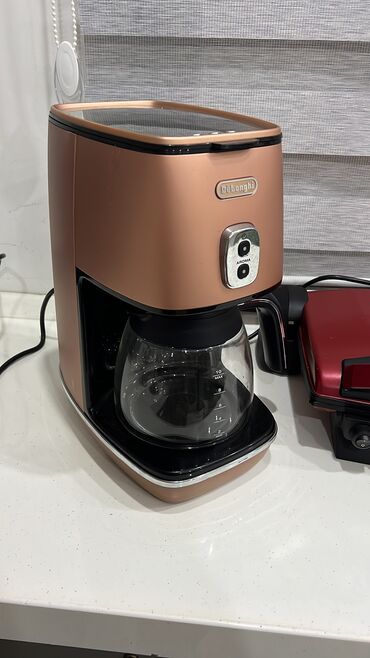 delonghi: Qəhvə maşını Delonghi, Avtomat, Su qabı ilə, Yeni