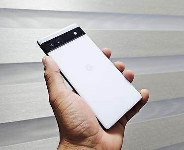 android auto: Google Pixel 6A, Б/у, 128 ГБ, цвет - Белый, 1 SIM, 2 SIM — 3
