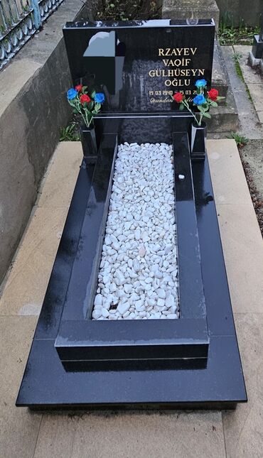 məzar daşları: Mərmər qranit abidə daşlarının sifarişi qəbul olunur.Çatdırılma
